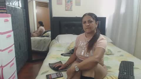 katie online show from 02/12/25, 07:35