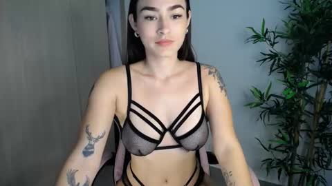 Snapshot of katiejane_ chatting on 06/26/26, 11:03 Katie Jane online show from 06/26/26, 11:03