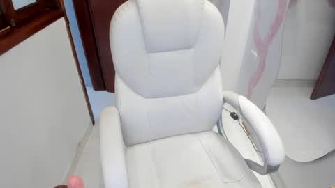 Katie online show from 01/05/25, 05:30