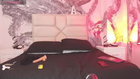 Katie online show from 01/07/25, 03:46