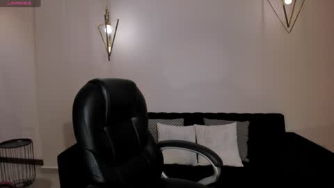 Kate Stonne online show from 01/21/25, 03:04