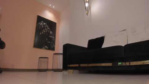 Kate Stonne online show from 01/22/25, 09:24