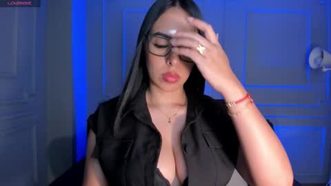 Snapshot of katiestonne chatting on 01/18/26, 05:28 Kate Stonne online show from 01/18/26, 05:28