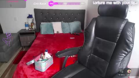 Snapshot of katik_11sexhot chatting on 10/30/25, 02:35 Daniela online show from 10/30/25, 02:35