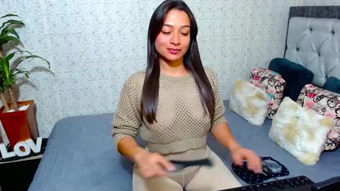 Follow Instagram katikloving online show from 12/02/24, 02:53