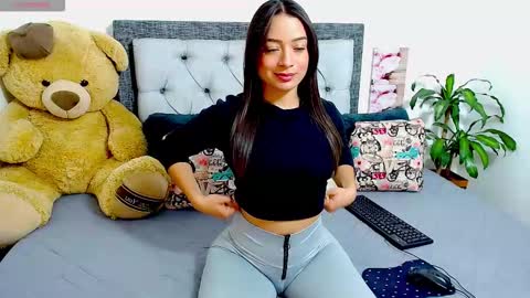 Snapshot of katikloving chatting on 02/27/26, 06:57 Follow Instagram katikloving online show from 02/27/26, 06:57