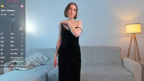 Snapshot of katinatonge chatting on 04/22/26, 01:19 Scarlett online show from 04/22/26, 01:19