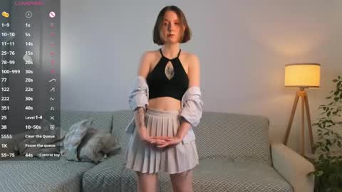 Snapshot of katinatonge chatting on 04/23/26, 01:51 Scarlett online show from 04/23/26, 01:51