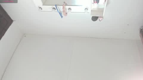 Snapshot of katitaluxury_hot chatting on 03/07/26, 10:18 katitaluxury_hot online show from 03/07/26, 10:18