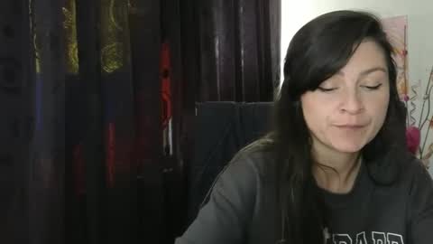 Snapshot of katlopez19 chatting on 09/11/25, 04:18 katalina online show from 09/11/25, 04:18