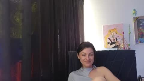 Snapshot of katlopez19 chatting on 09/15/25, 08:42 katalina online show from 09/15/25, 08:42