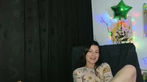 Snapshot of katlopez19 chatting on 11/24/25, 11:37 katalina online show from 11/24/25, 11:37