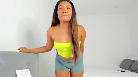 Follow me on instagram and twitter as correaktnees online show from 01/30/25, 07:18