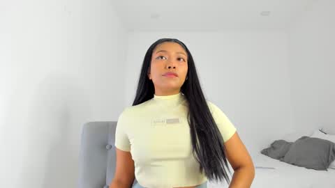 Follow me on instagram and twitter as correaktnees online show from 02/26/25, 11:41