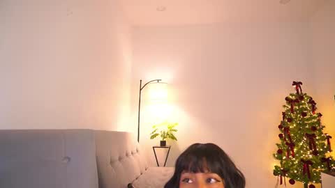 Follow me on instagram and twitter as correaktnees online show from 12/15/25, 07:34