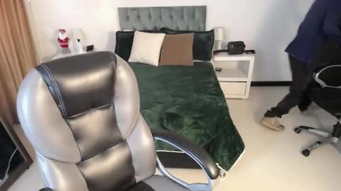 Katnia and Marcuz online show from 12/11/24, 11:30