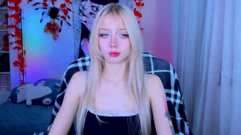 Snapshot of katorysan chatting on 11/12/25, 01:22 Katory online show from 11/12/25, 01:22