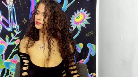 Kathrin online show from 01/11/25, 01:59