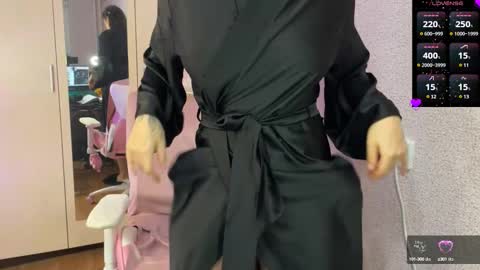   naked in pvt show 100 tk online show from 02/11/25, 09:46