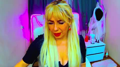 katrinacharm online show from 10/10/25, 12:59