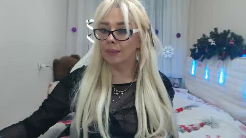 Snapshot of katrinacharm chatting on 12/03/25, 02:37 katrinacharm online show from 12/03/25, 02:37