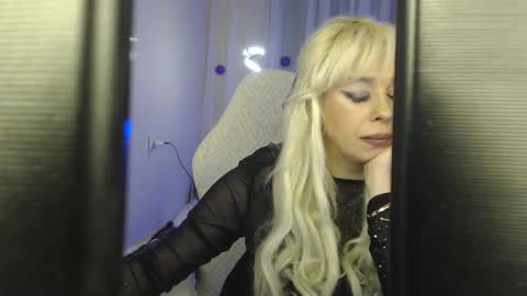 Snapshot of katrinacharm chatting on 01/11/26, 08:03 katrinacharm online show from 01/11/26, 08:03