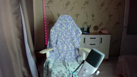 Katty online show from 10/27/25, 09:57