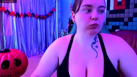 Snapshot of katrinclub chatting on 10/15/25, 05:13 Katrin online show from 10/15/25, 05:13