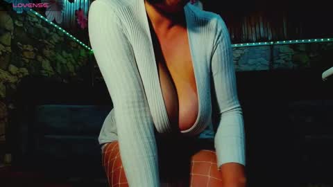 Snapshot of katrinedenev chatting on 11/29/25, 04:54 KatrineDenev online show from 11/29/25, 04:54