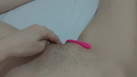 Snapshot of katrinna_arinna chatting on 01/09/25, 03:04 katrina dont forget to give me thumbs up online show from 01/09/25, 03:04