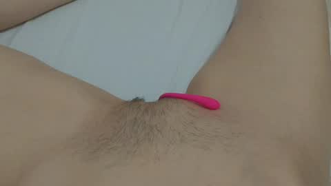 Snapshot of katrinna_arinna chatting on 01/14/25, 12:11 katrina dont forget to give me thumbs up online show from 01/14/25, 12:11