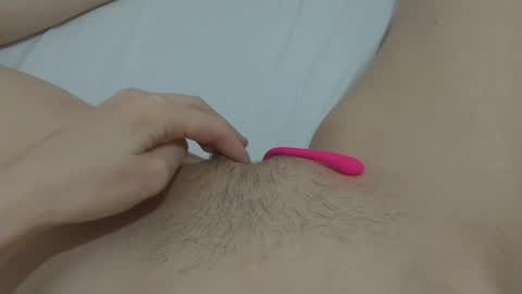 Snapshot of katrinna_arinna chatting on 01/15/25, 05:58 katrina dont forget to give me thumbs up online show from 01/15/25, 05:58