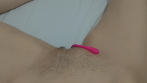 Snapshot of katrinna_arinna chatting on 01/17/25, 03:23 katrina dont forget to give me thumbs up online show from 01/17/25, 03:23