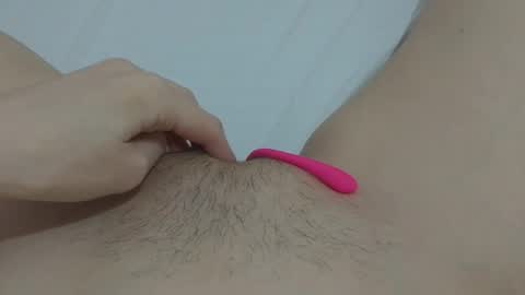 Snapshot of katrinna_arinna chatting on 01/22/25, 03:41 katrina dont forget to give me thumbs up online show from 01/22/25, 03:41