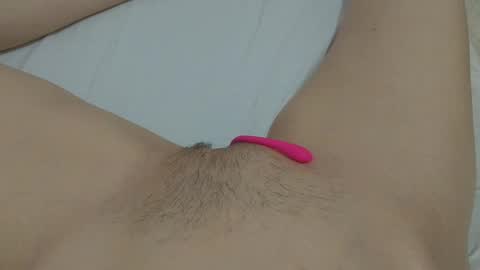 Snapshot of katrinna_arinna chatting on 01/24/25, 03:24 katrina dont forget to give me thumbs up online show from 01/24/25, 03:24