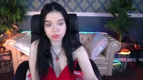 Snapshot of katrinpearlss chatting on 05/02/26, 12:43 katrinpearlss online show from 05/02/26, 12:43