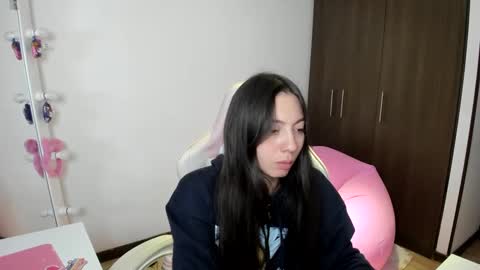 Snapshot of katrinrosex chatting on 12/03/24, 12:24 Katrin  online show from 12/03/24, 12:24