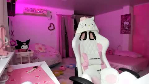 Snapshot of katrinrosex chatting on 03/18/26, 02:31 Katrin online show from 03/18/26, 02:31