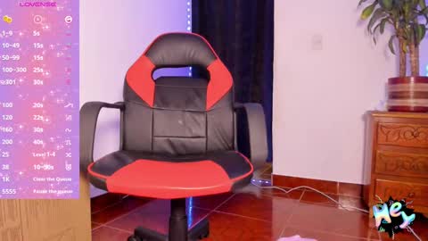 Snapshot of katriona_gracee chatting on 09/26/25, 12:03 Katriona online show from 09/26/25, 12:03