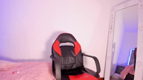 Snapshot of katriona_gracee chatting on 10/31/25, 11:50 Katriona online show from 10/31/25, 11:50