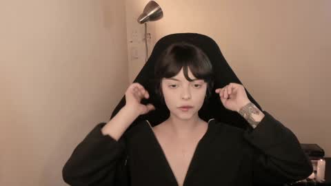 katsuro online show from 12/05/24, 06:22