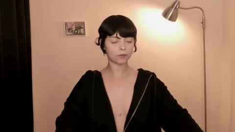 katsuro online show from 11/15/25, 09:11