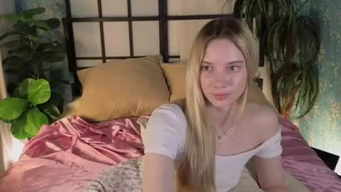 Snapshot of katt_yy chatting on 07/10/26, 05:12 katt_yy online show from 07/10/26, 05:12