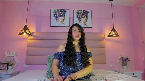 Snapshot of katta_giil chatting on 01/29/25, 12:35 Katta online show from 01/29/25, 12:35