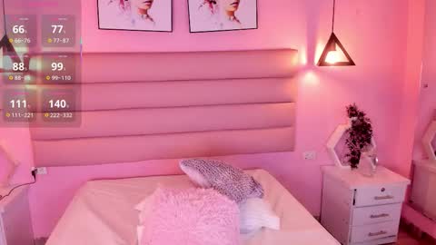 Snapshot of katta_giil chatting on 11/18/25, 01:04 Katta online show from 11/18/25, 01:04