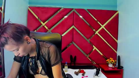 Snapshot of kattalella_luck chatting on 12/03/25, 03:03 kattalella luck online show from 12/03/25, 03:03