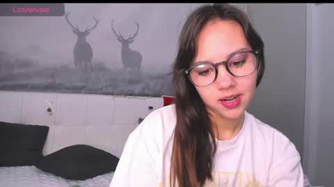 Snapshot of kattarrine_xo chatting on 02/05/25, 12:38 Kate online show from 02/05/25, 12:38