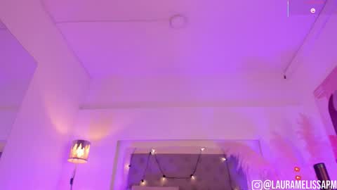 katte_hood_ online show from 10/30/25, 05:42