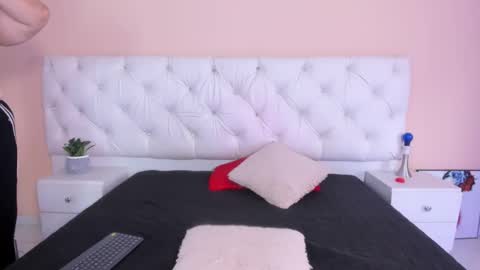 Katte online show from 11/25/25, 01:22