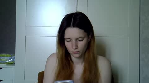 Snapshot of katte_light chatting on 06/19/26, 04:17 katte light online show from 06/19/26, 04:17